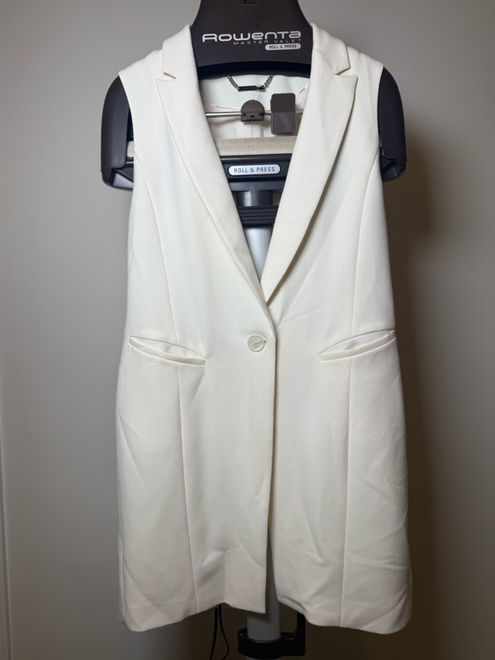White house black market Rowen Cream Sleeveless Long Blazer Vest - Picture 4 of 13